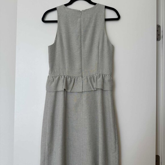 Dress with peplum detail - Picture 2 of 3